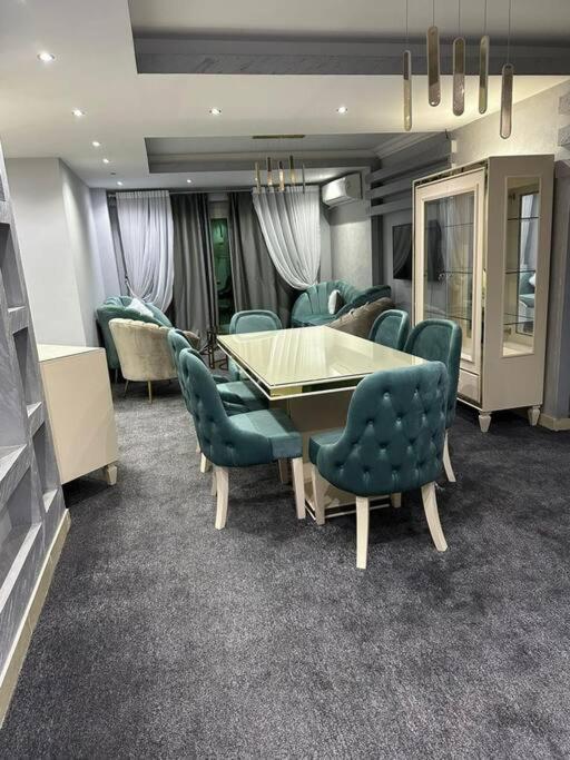 3 Bedroom Apartment, Sheraton Al Matar, Nozha Apartment *